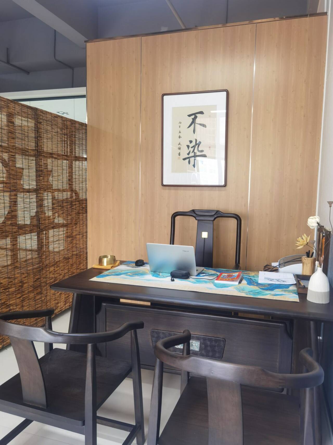 蔡不染書案